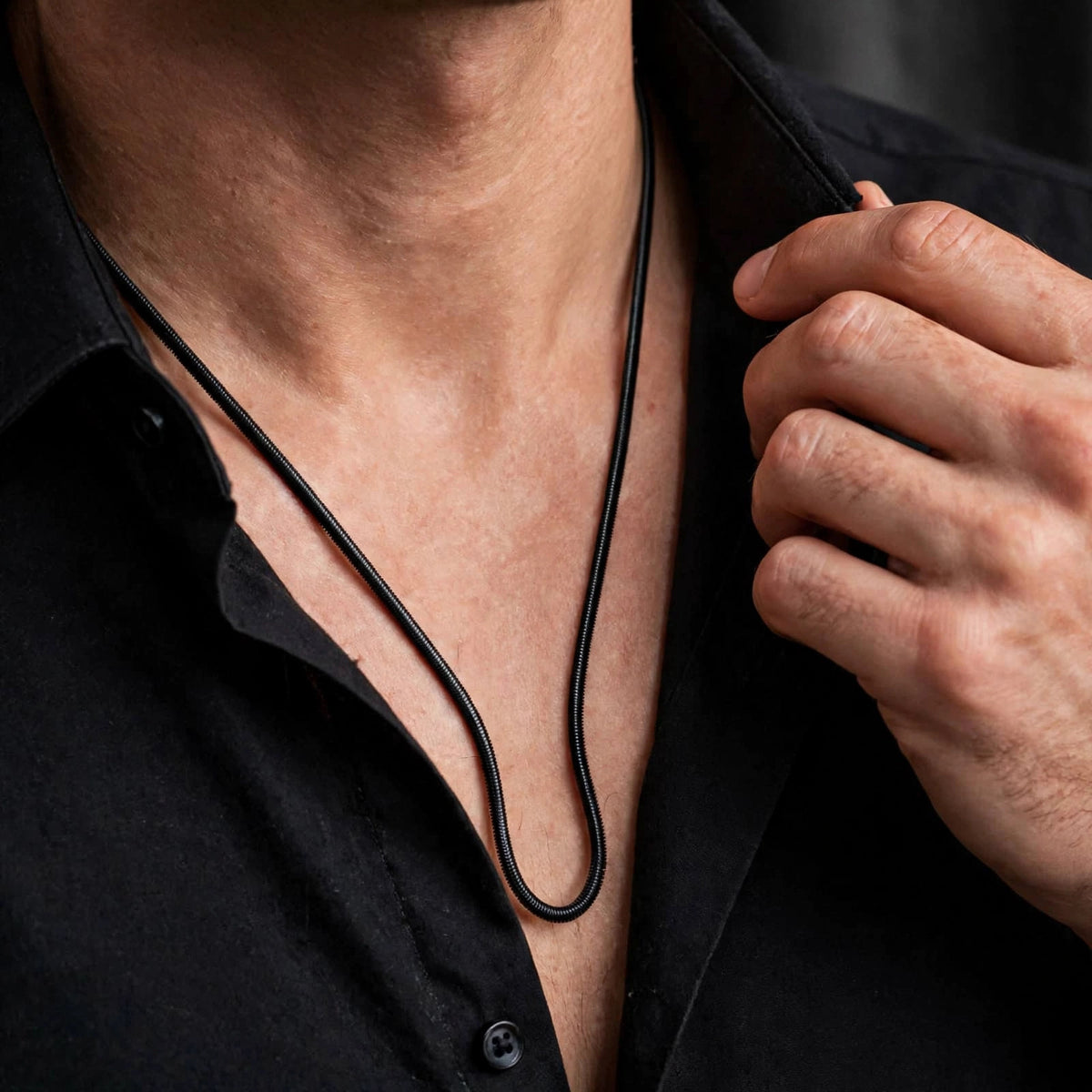 Shadow Neck Chain