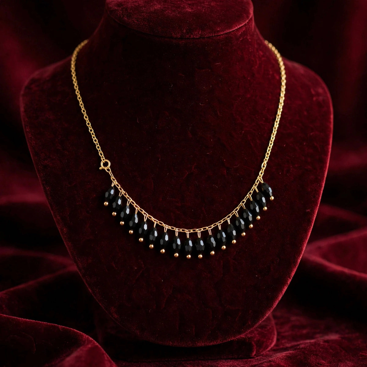 Meher Noir Necklace 1 Carat