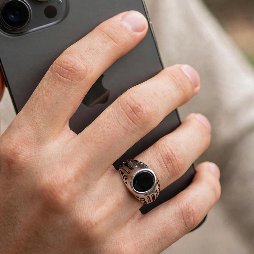 Noir Crest Ring